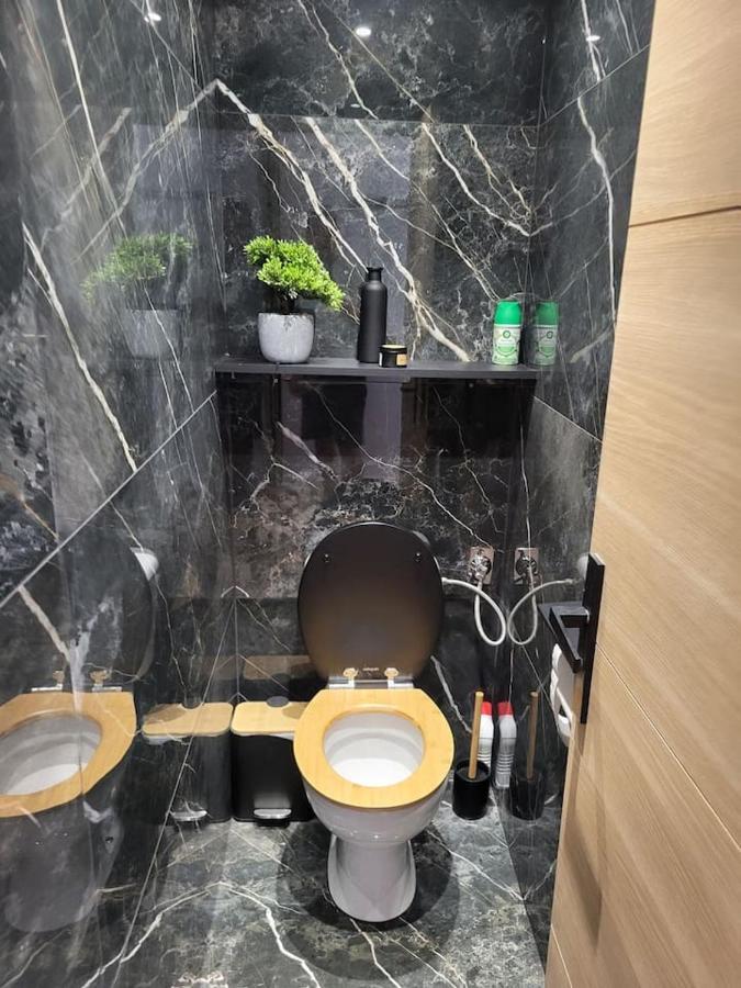 Appartement Jacuzzi Narbonne Exteriör bild